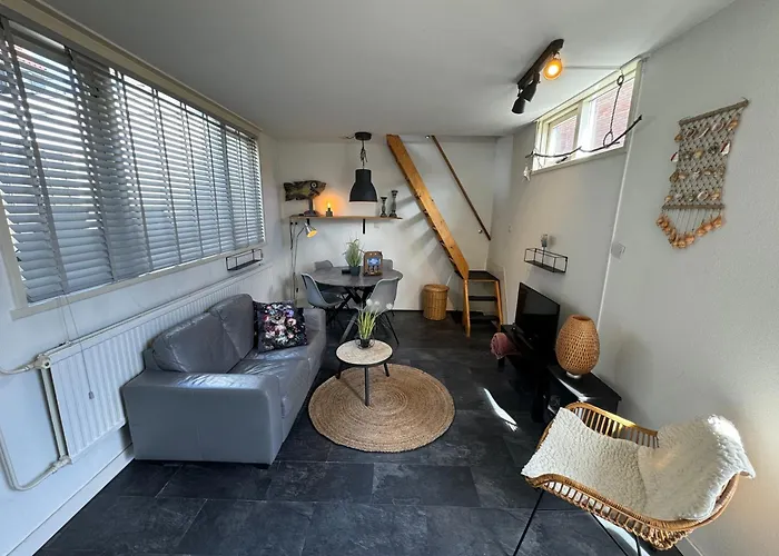 Vakantiehuisje Aan Zee - 100M Van Strand